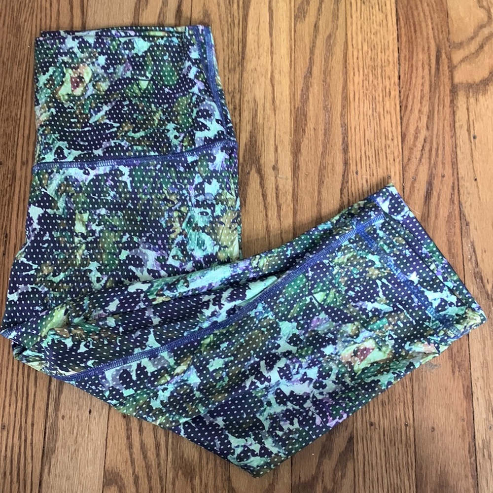 Lulu lemon SIZE 8 crop legging